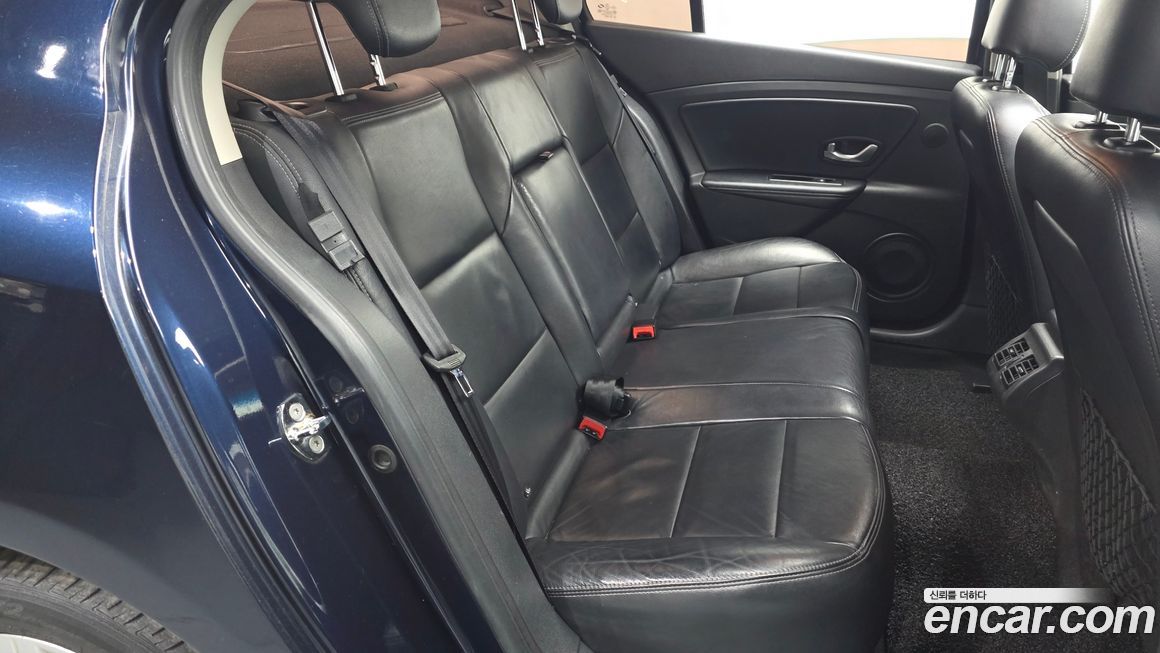 Renault-KoreaSamsung SM3 2011