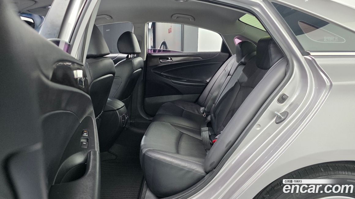 Hyundai Sonata 2012