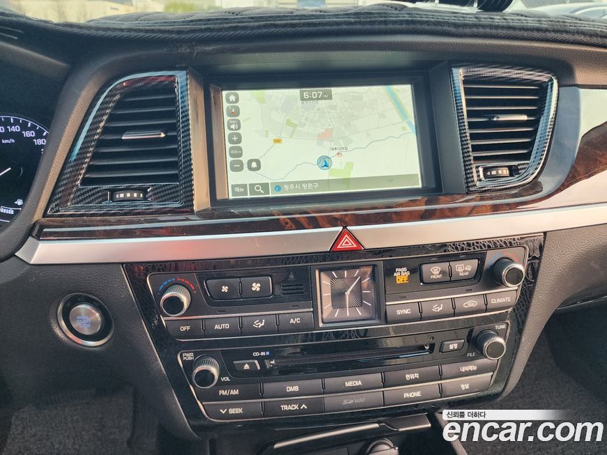 Hyundai Genesis 2016