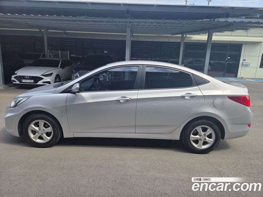 Hyundai Accent 2011
