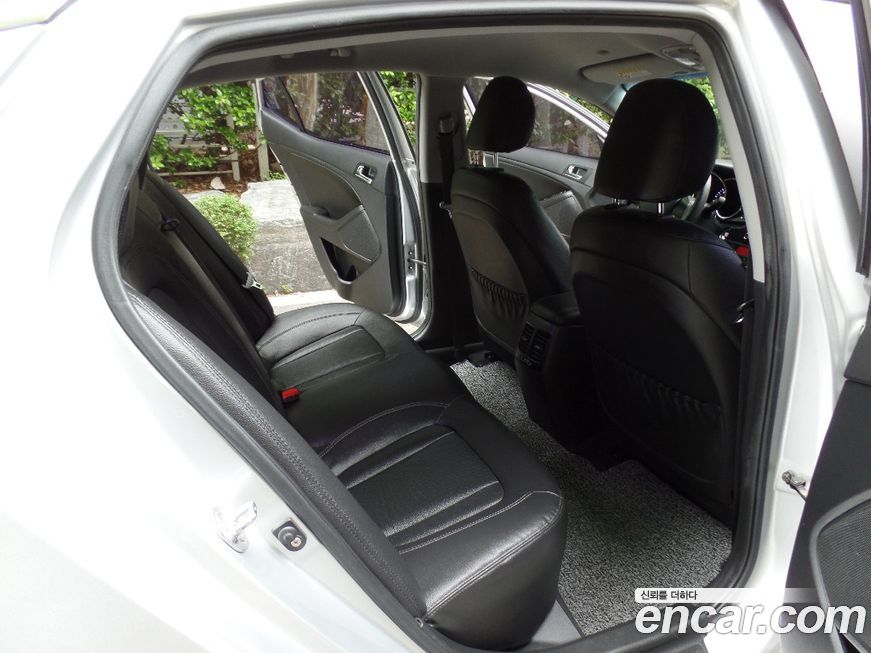 Kia K5 2011