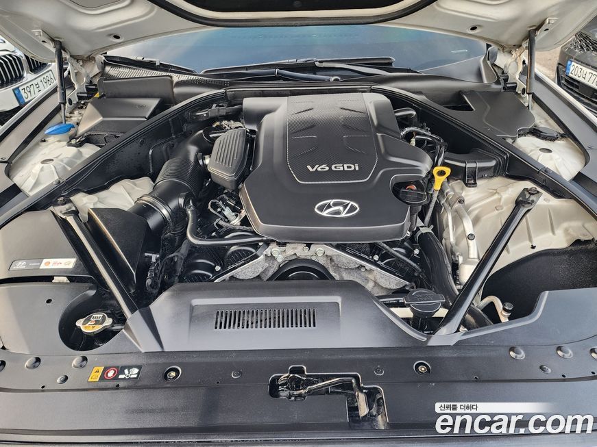 Hyundai Genesis 2016