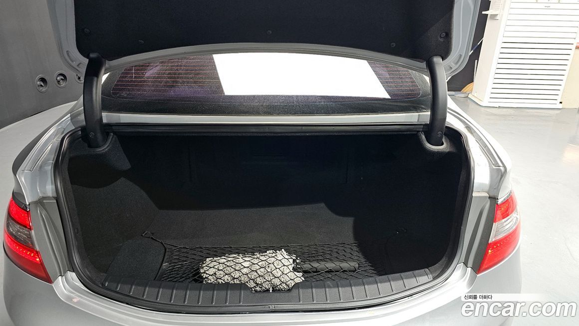 Hyundai Grandeur 2012