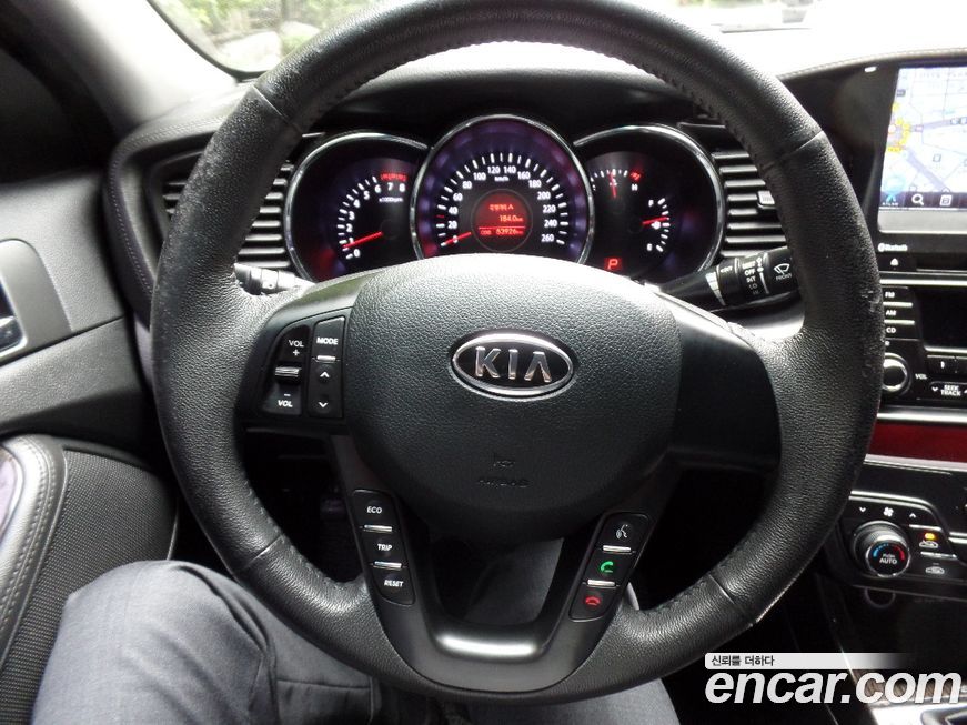 Kia K5 2011
