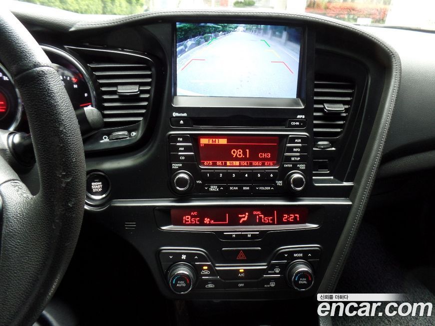 Kia K5 2011