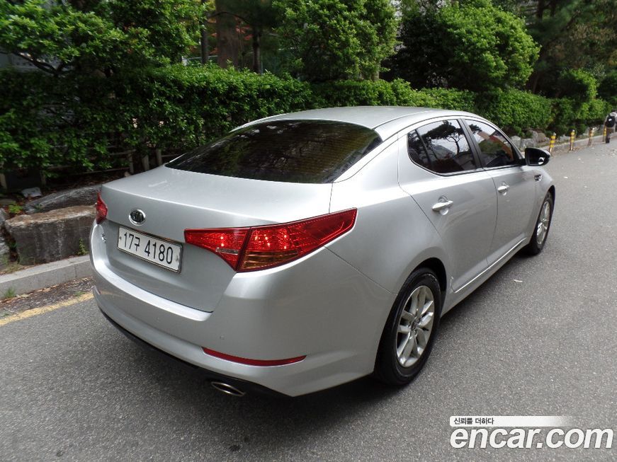 Kia K5 2011