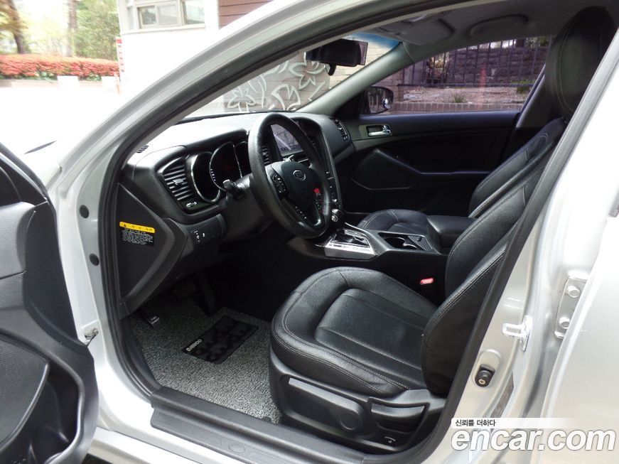 Kia K5 2011