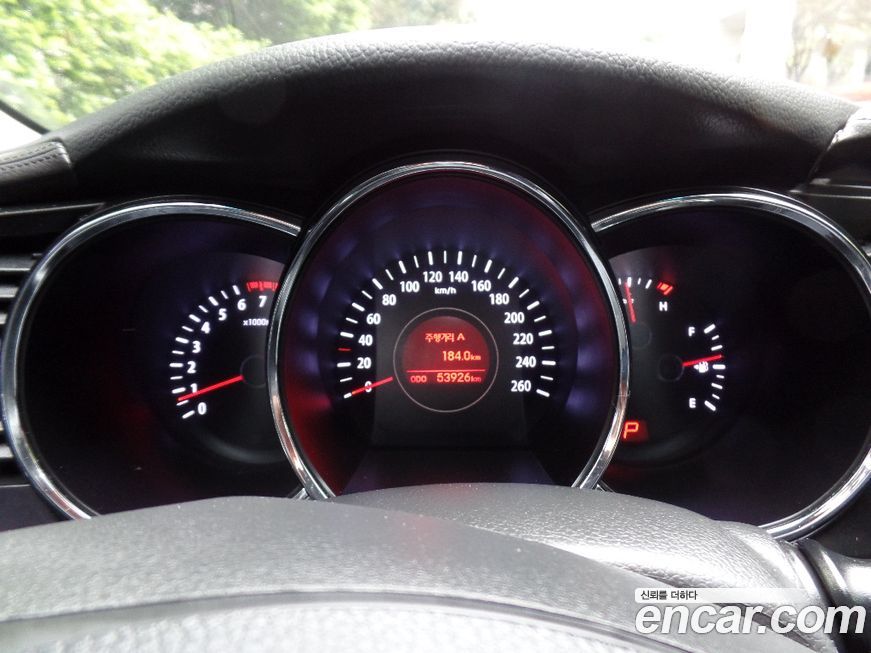Kia K5 2011