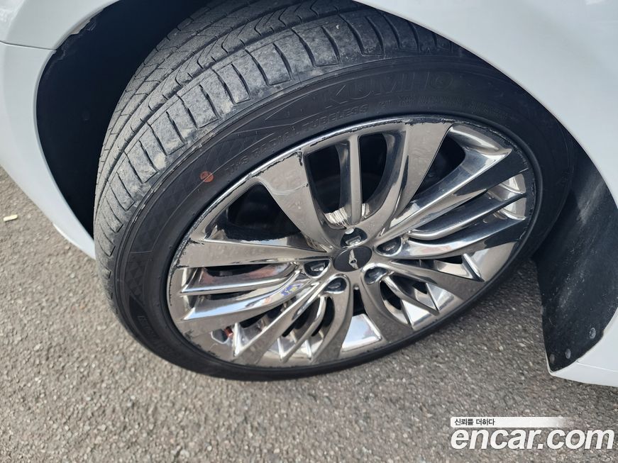 Hyundai Genesis 2016