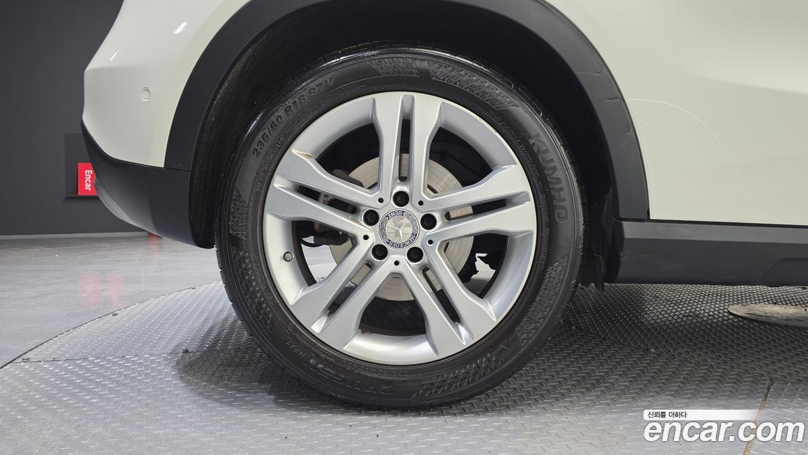 Mercedes-Benz GLA-Class 2016