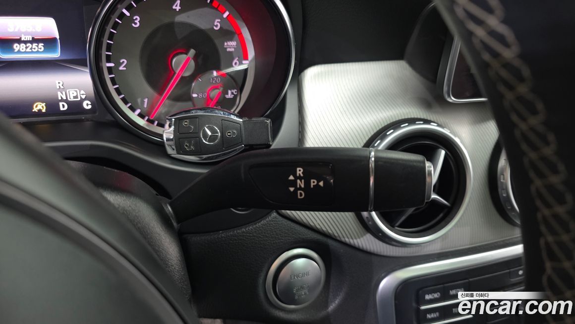 Mercedes-Benz GLA-Class 2016