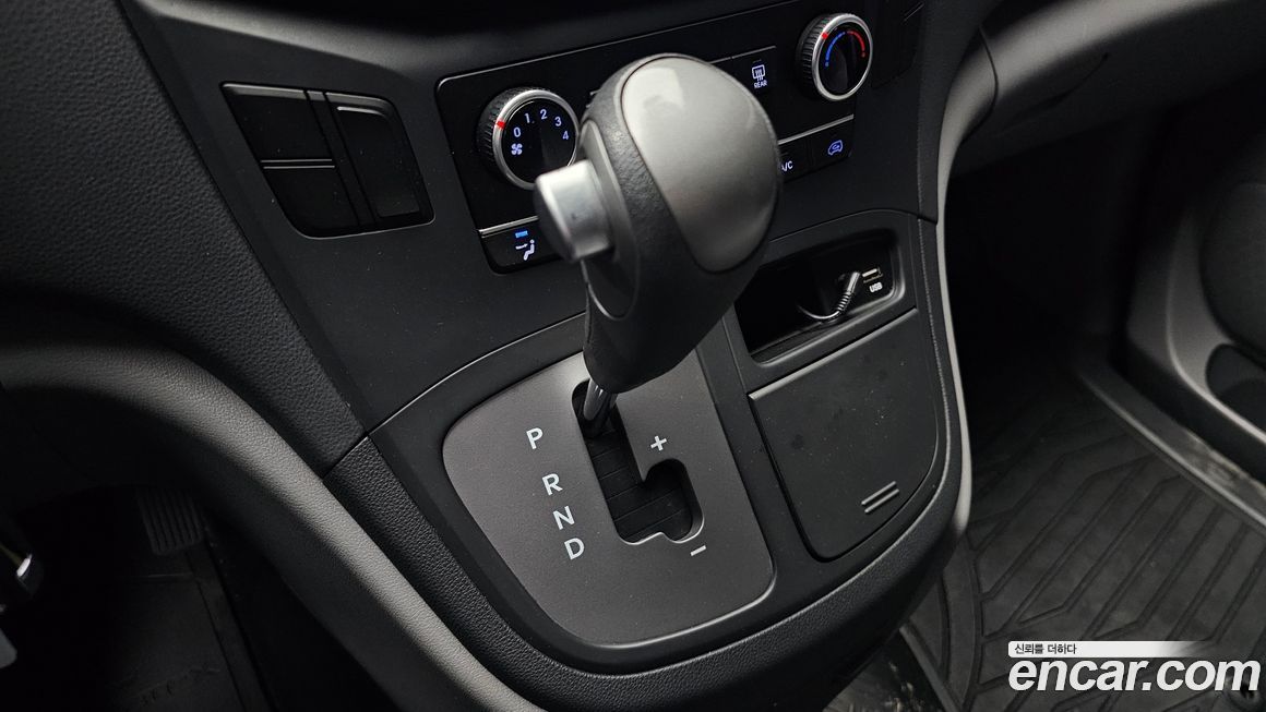 Hyundai Starex 2019
