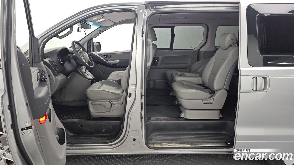 Hyundai Starex 2019