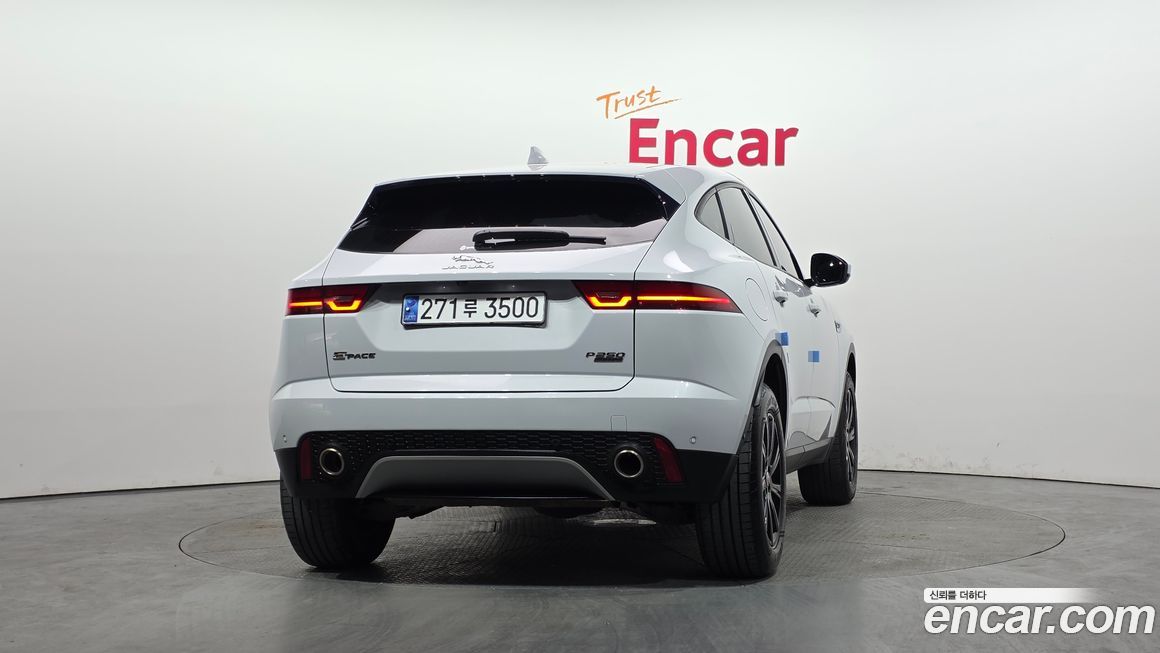 Jaguar E-PACE 2018