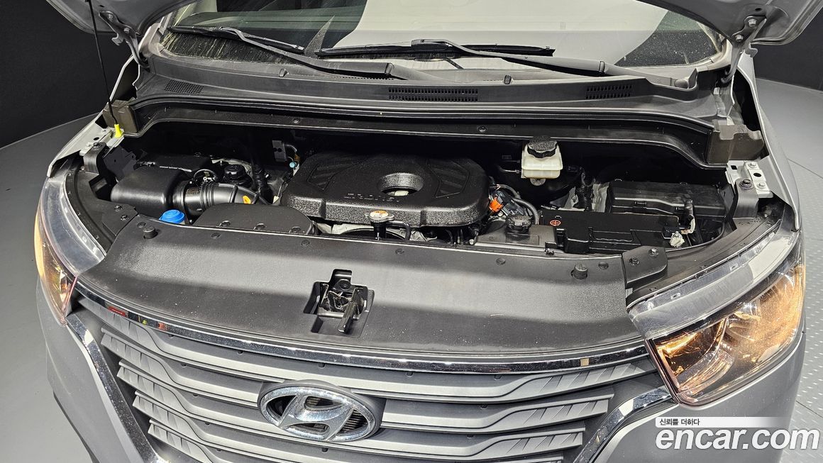 Hyundai Starex 2019