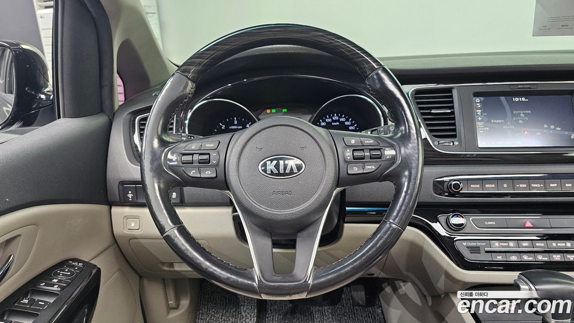 Kia Canival 2019