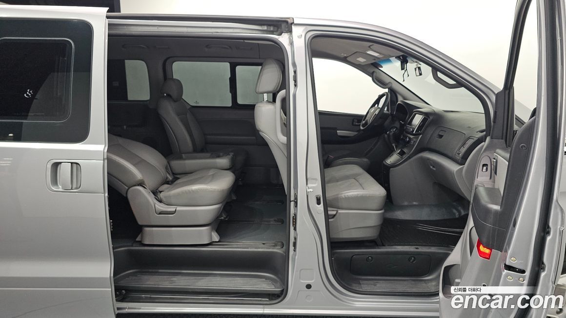 Hyundai Starex 2019