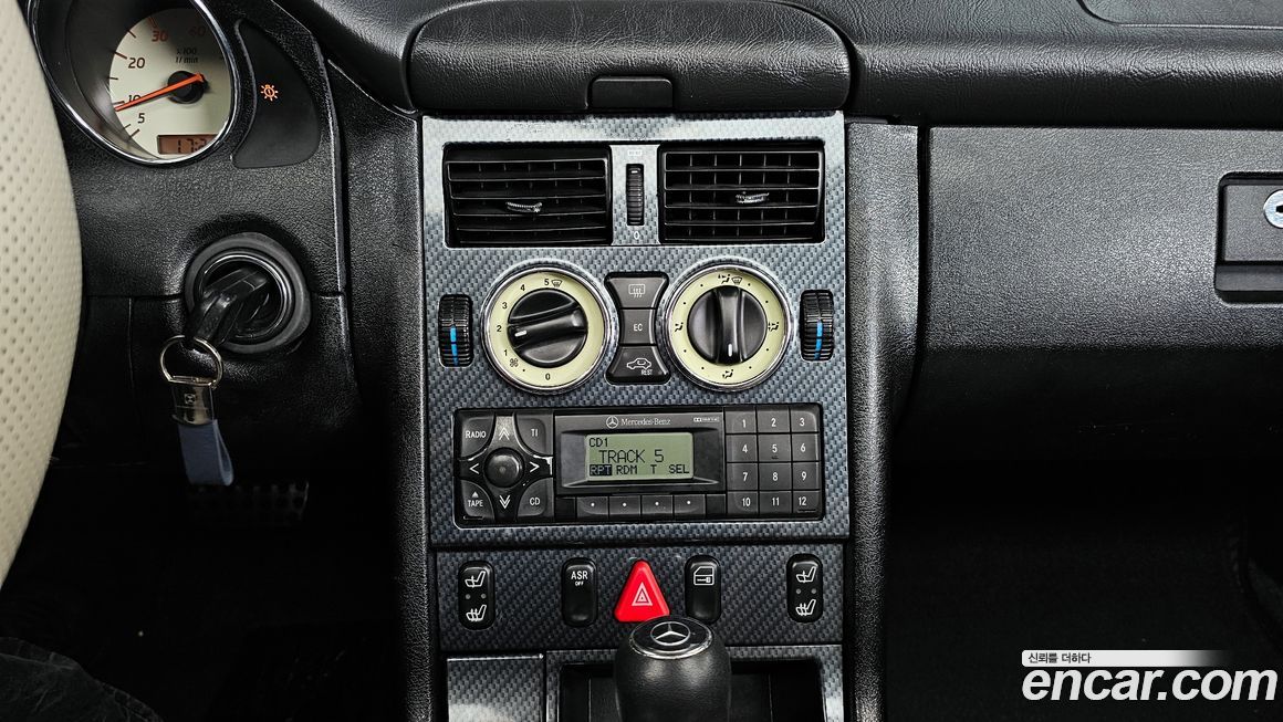 Mercedes-Benz SLK-Class 2001