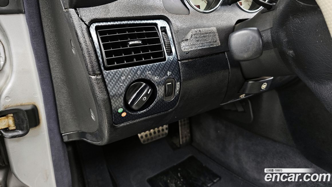 Mercedes-Benz SLK-Class 2001