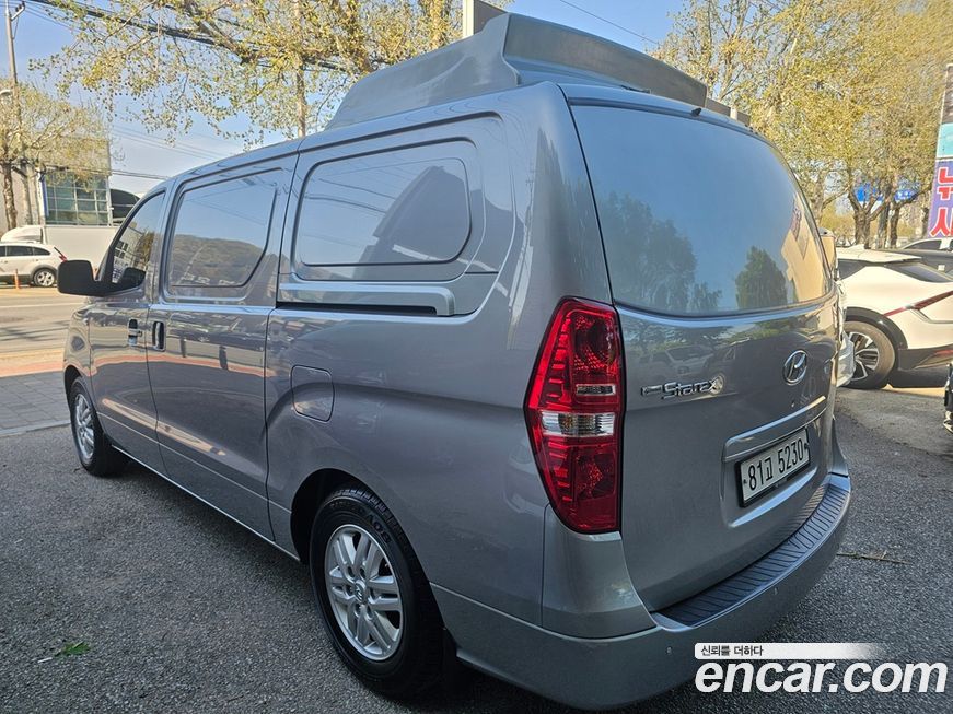 Hyundai Starex 2021