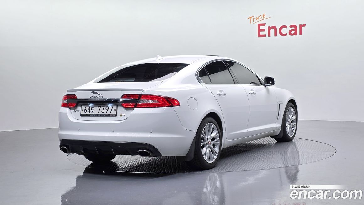 Jaguar XF 2014