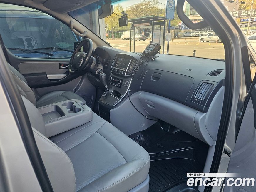 Hyundai Starex 2021