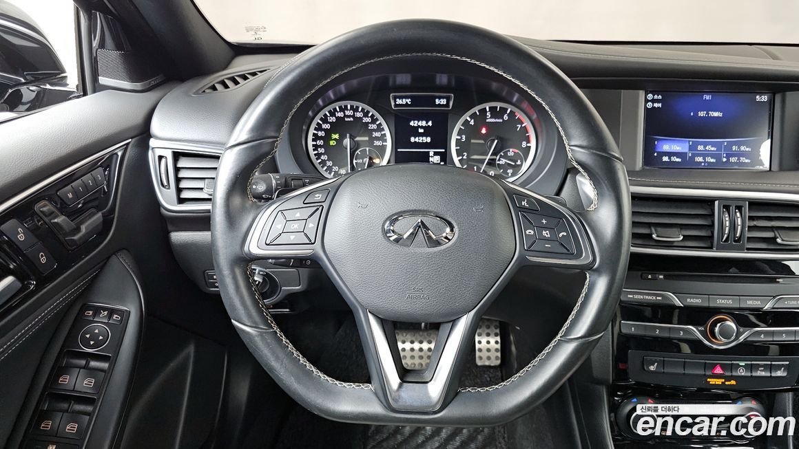 Infiniti Q30 2017