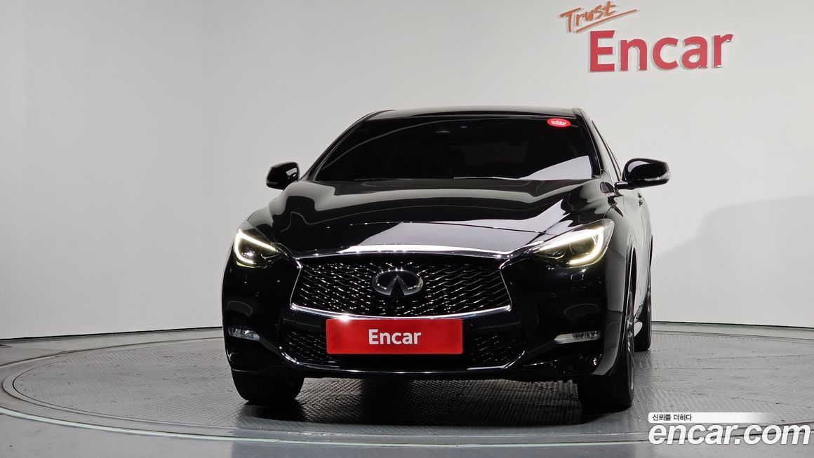 Infiniti Q30 2017