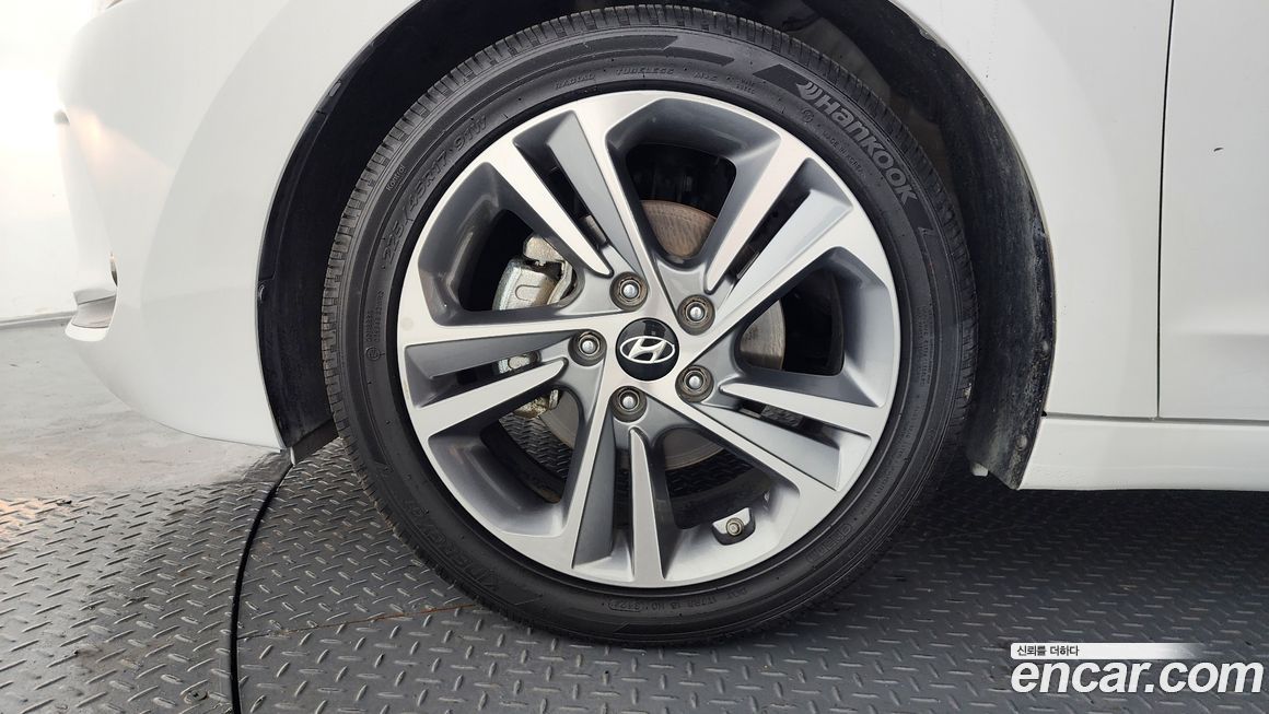 Hyundai AVANTE 2017