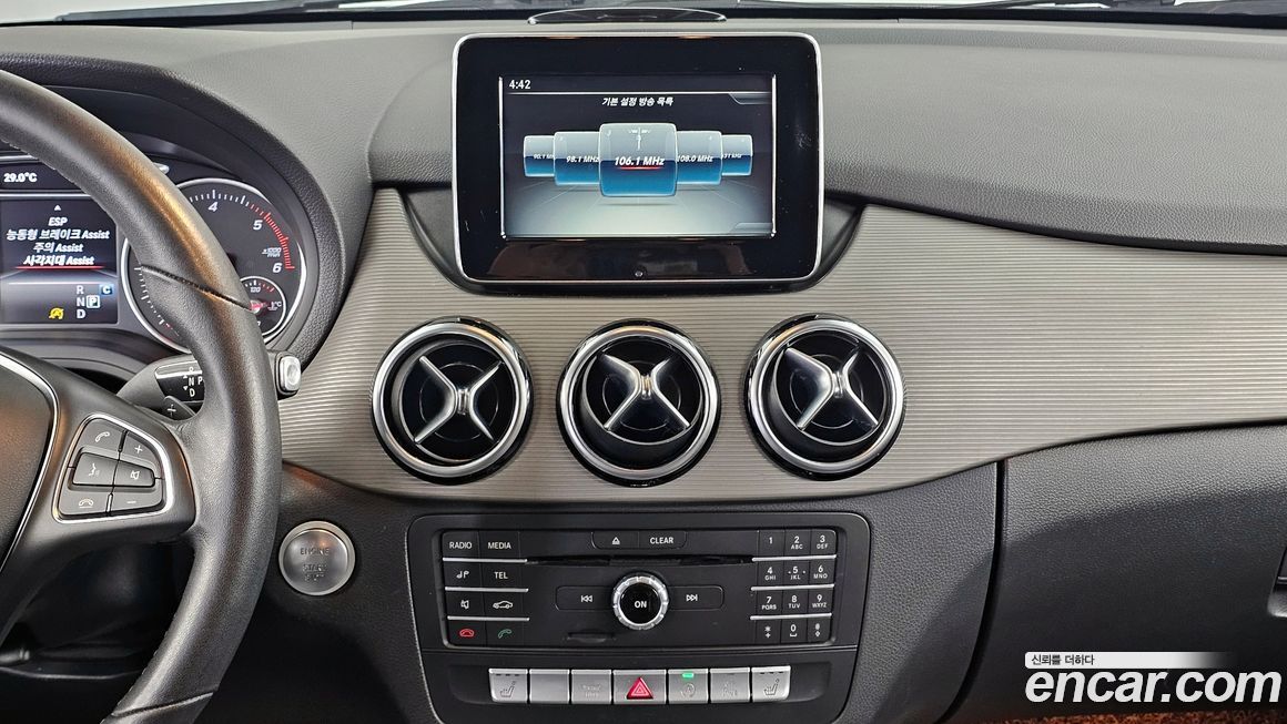 Mercedes-Benz B-Class 2017