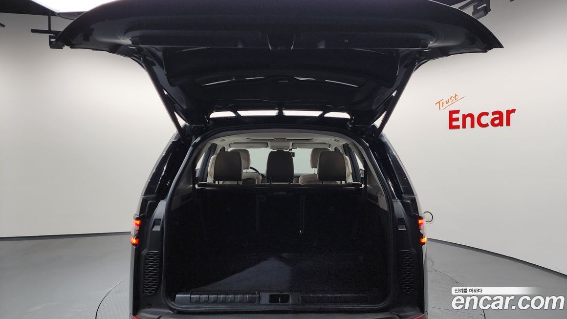 Land Rover Discovery 2019