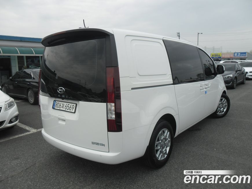 Hyundai Staria 2023
