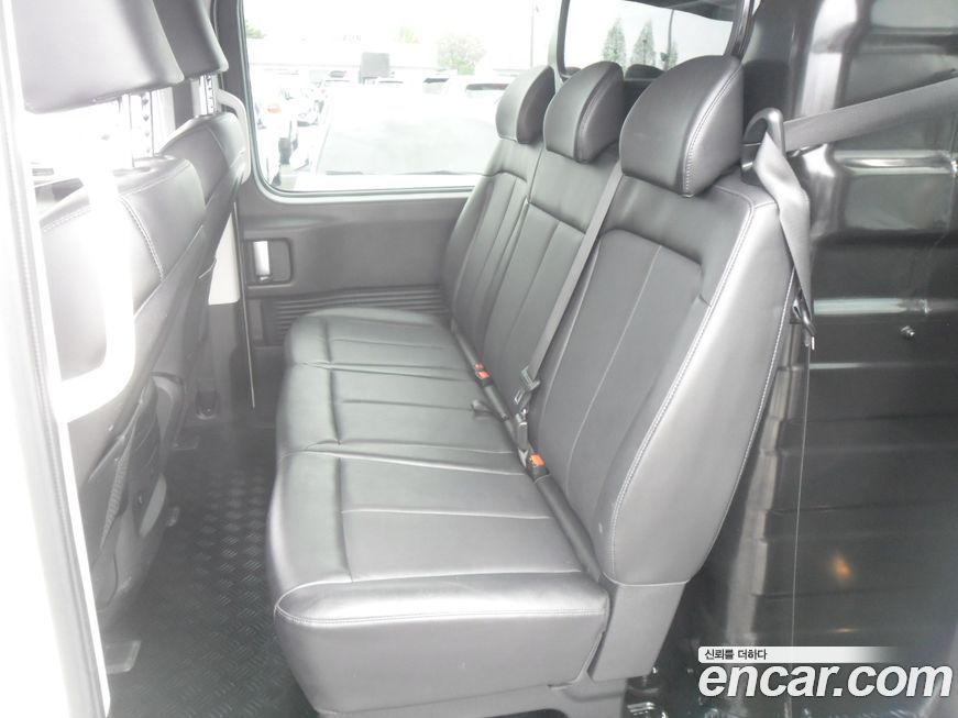 Hyundai Staria 2023