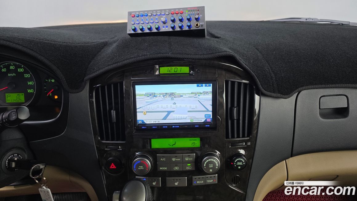 Hyundai Starex 2015