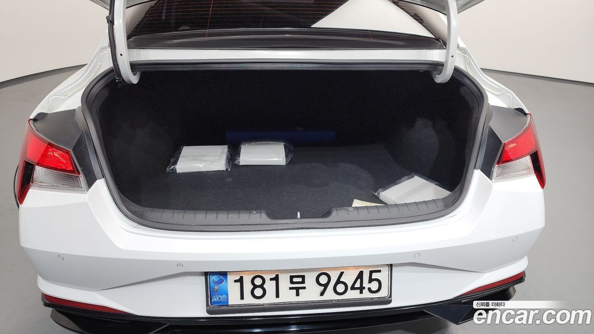 Hyundai AVANTE 2021