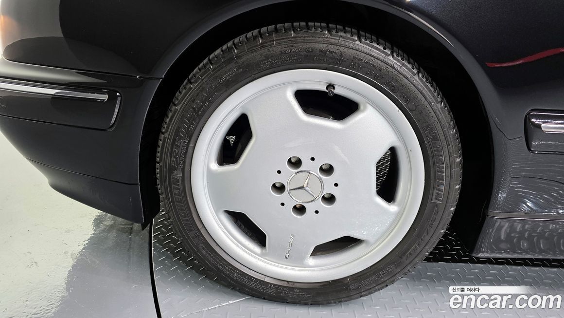 Mercedes-Benz E-Class 2002