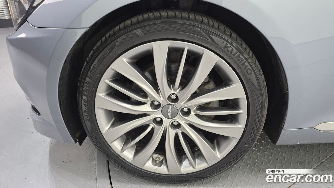 Hyundai Genesis 2016