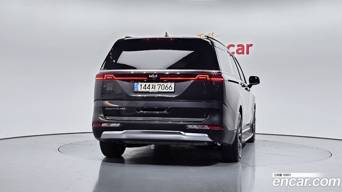 Kia Canival 2021
