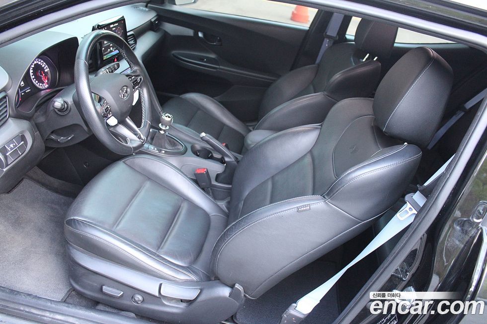 Hyundai Veloster 2020