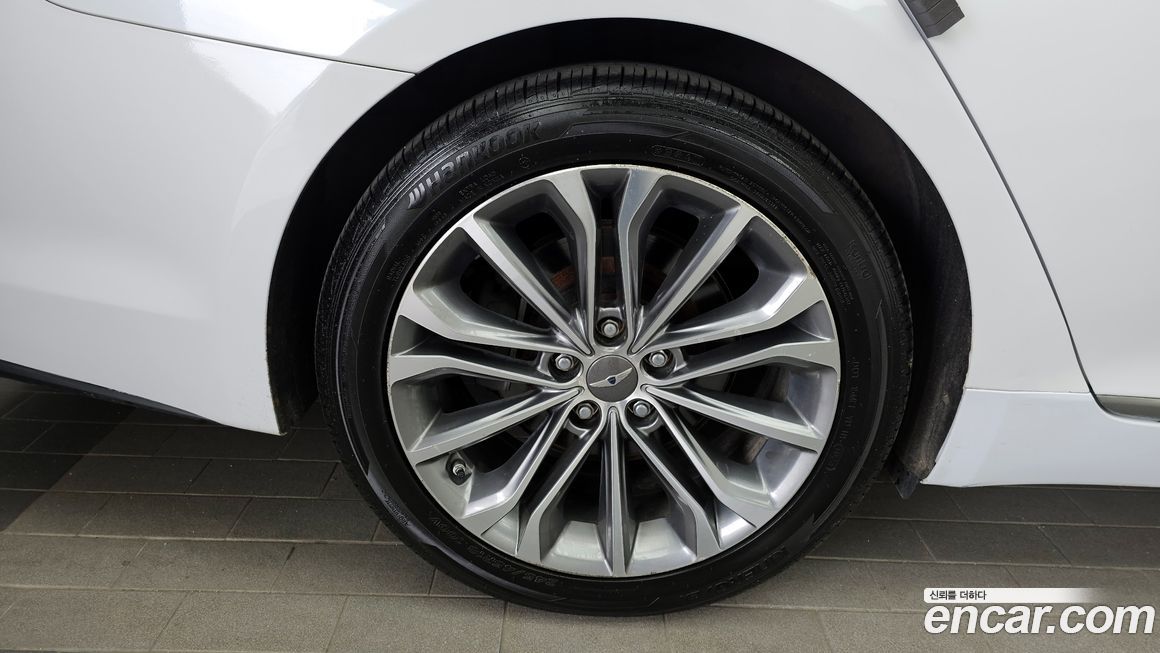 Hyundai Genesis 2015