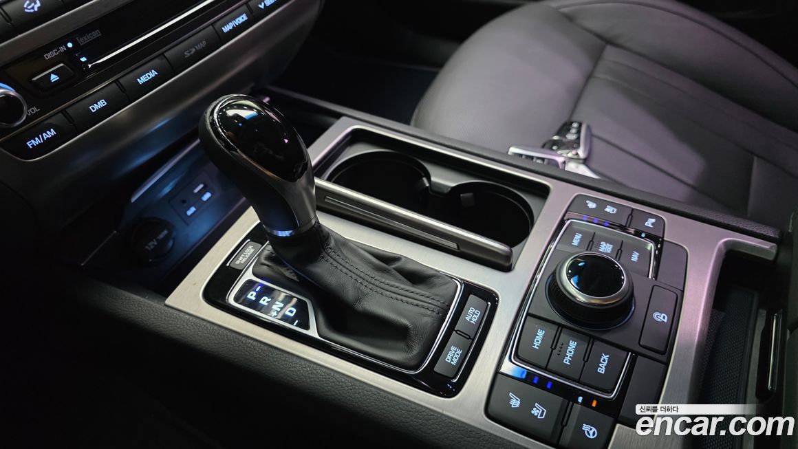 Hyundai Genesis 2016