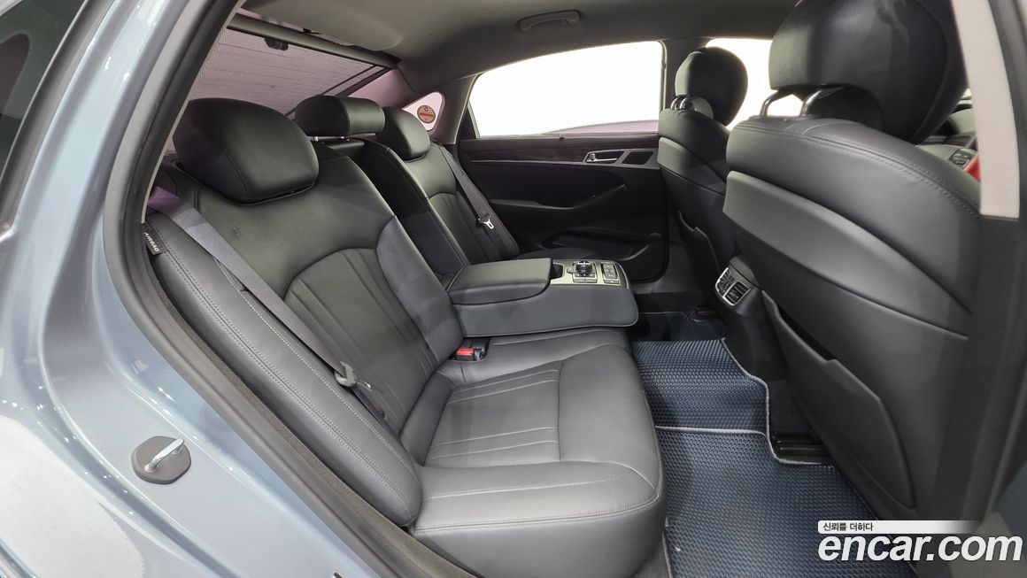 Hyundai Genesis 2016