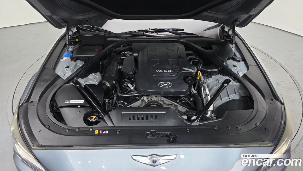 Hyundai Genesis 2016