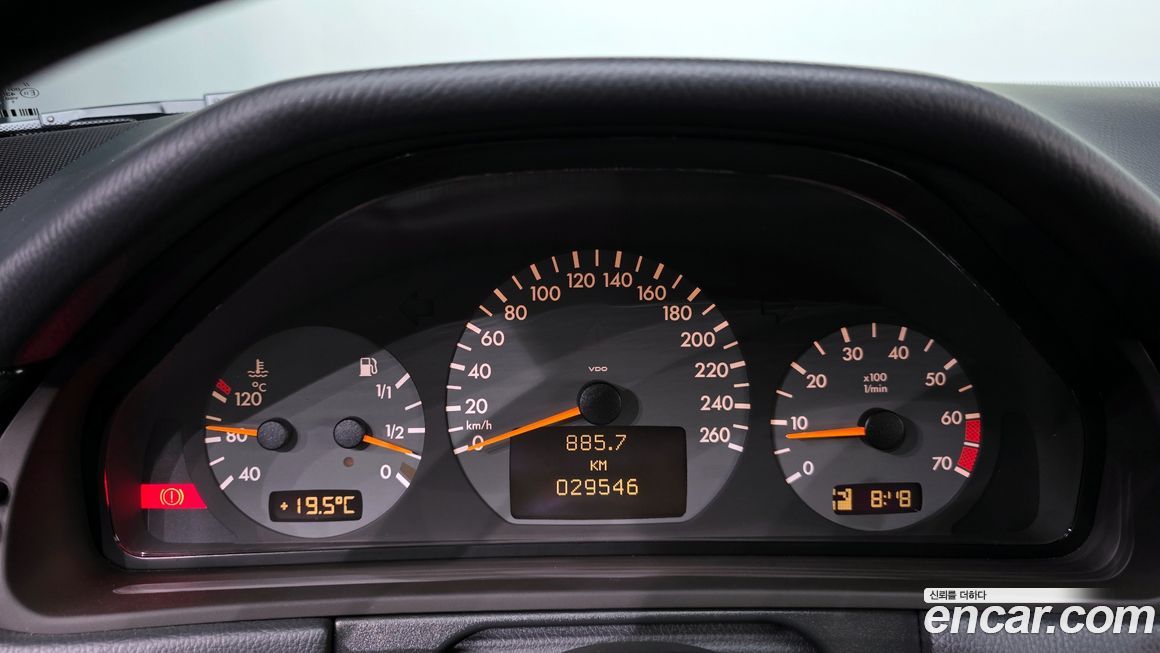 Mercedes-Benz E-Class 2002