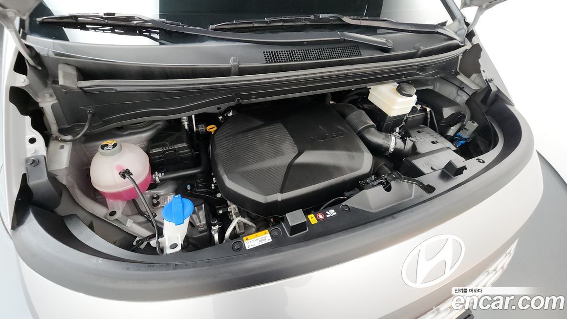 Hyundai Staria 2025