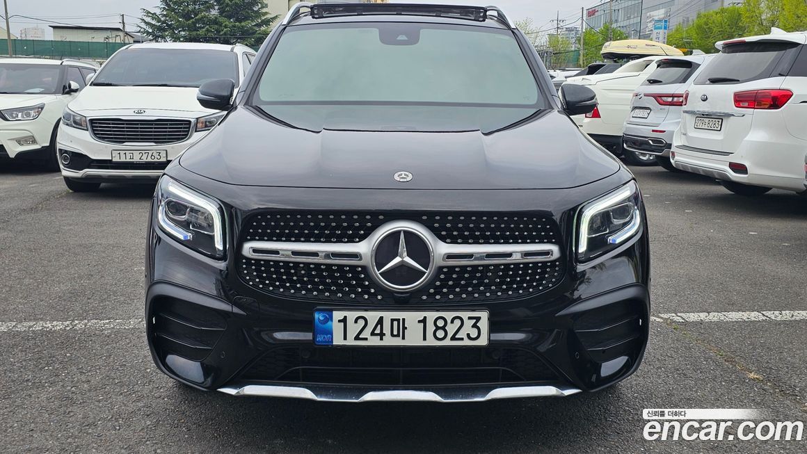Mercedes-Benz GLB-Class 2021
