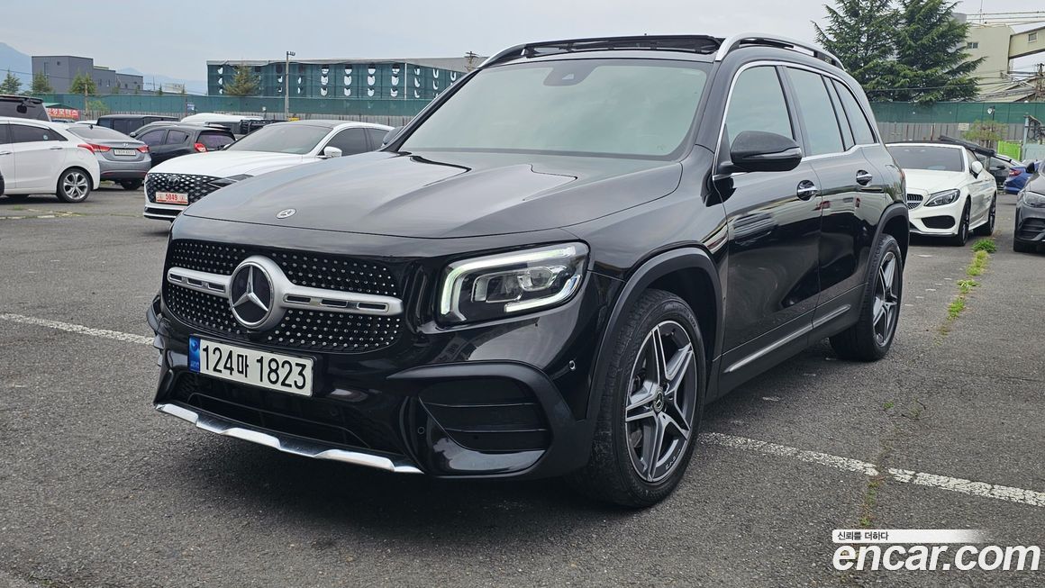 Mercedes-Benz GLB-Class 2021