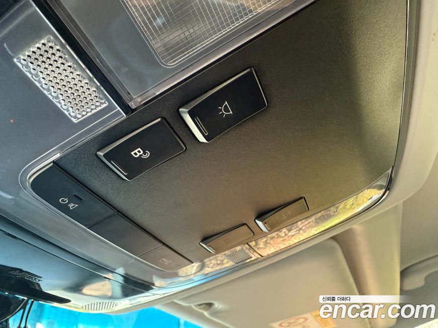 Hyundai Staria 2022