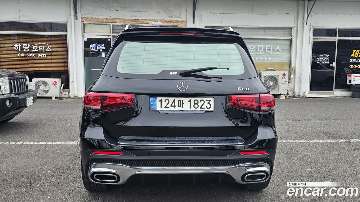 Mercedes-Benz GLB-Class 2021