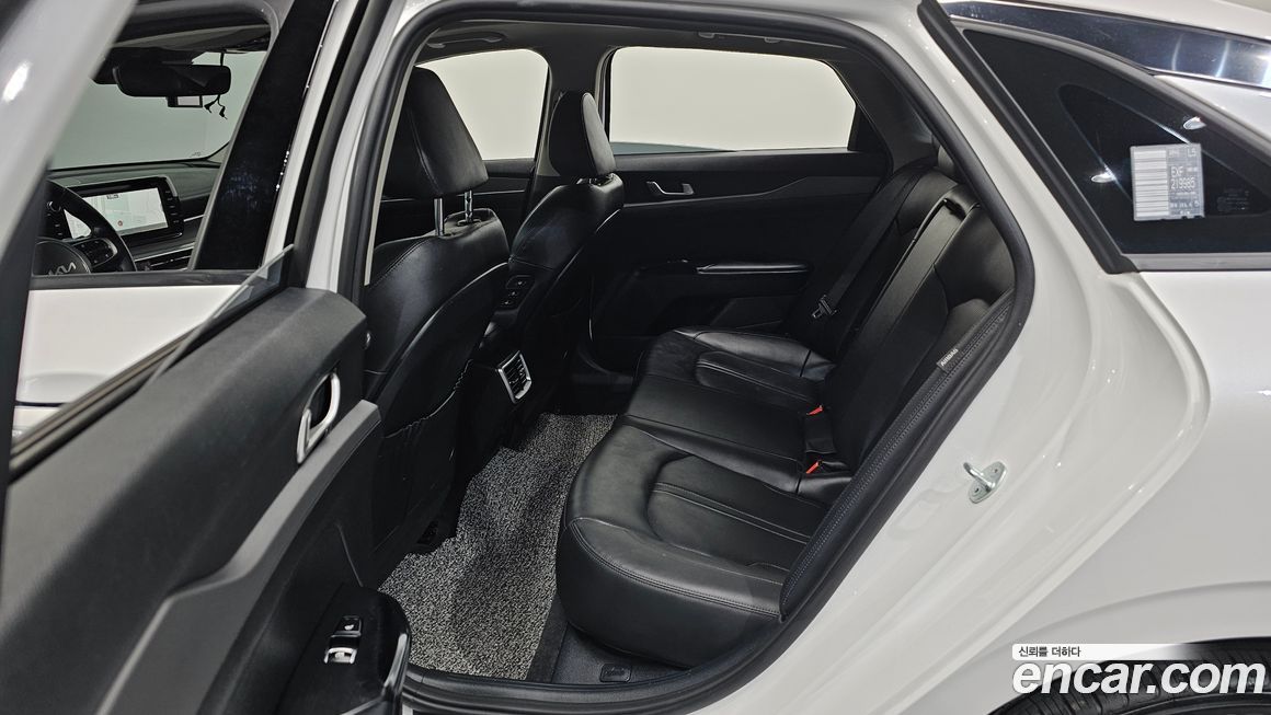 Kia K5 2023
